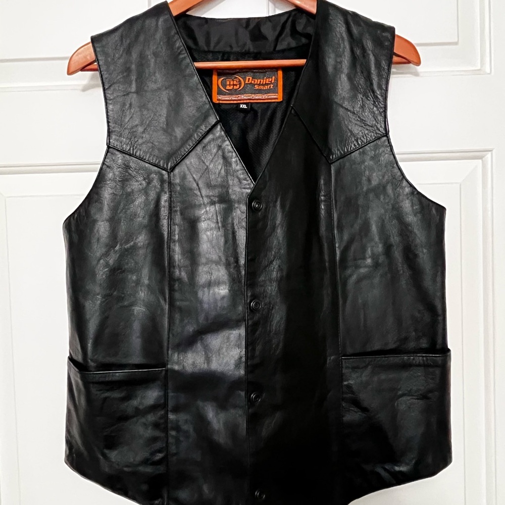 Daniel Smart Women's 100% Leather Moto Biker Vest Jacket X-Large Front Snap